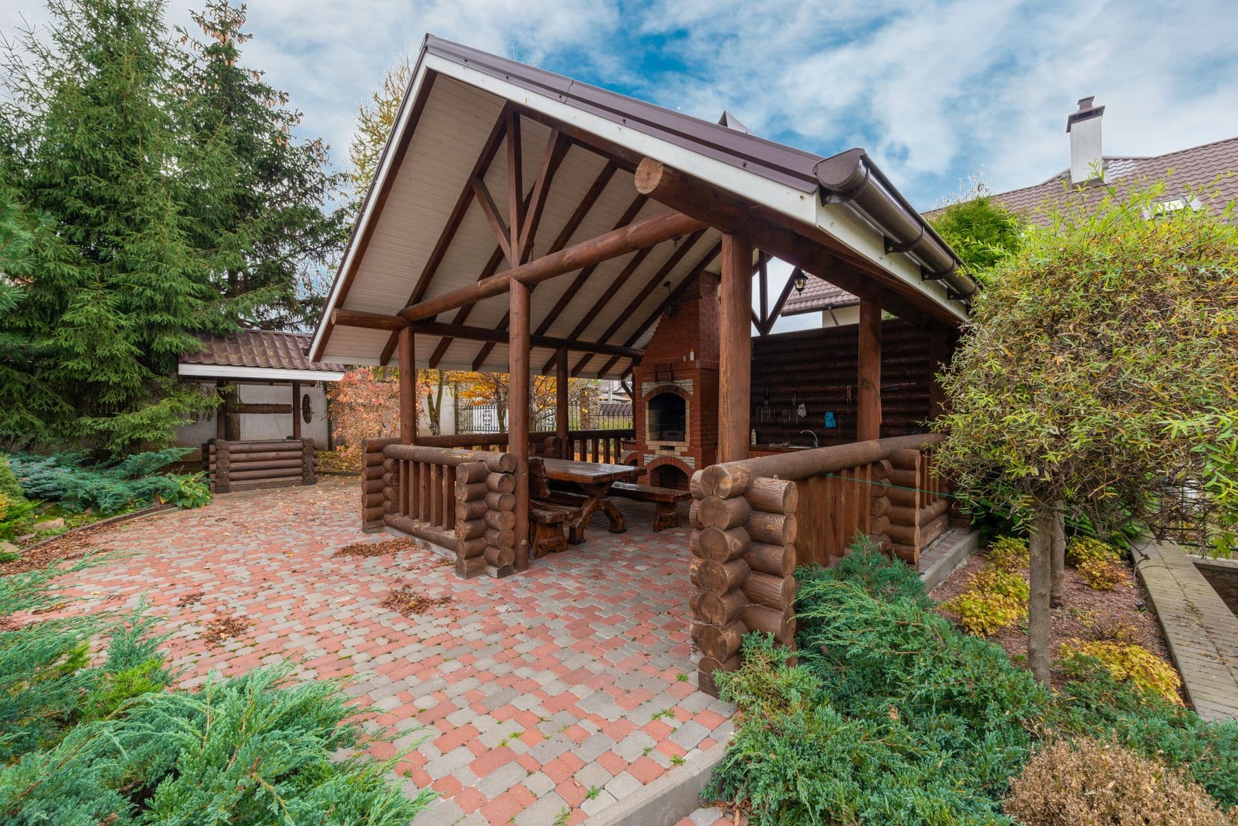 Pavilions, Porches & Fences